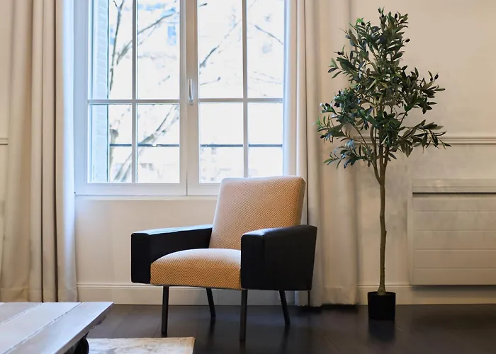 La Urbaine - Place D'erlon - Bulle De Calme * Reims